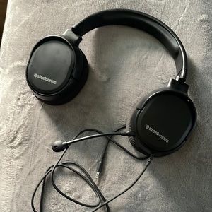 SteelSeries Black headset New